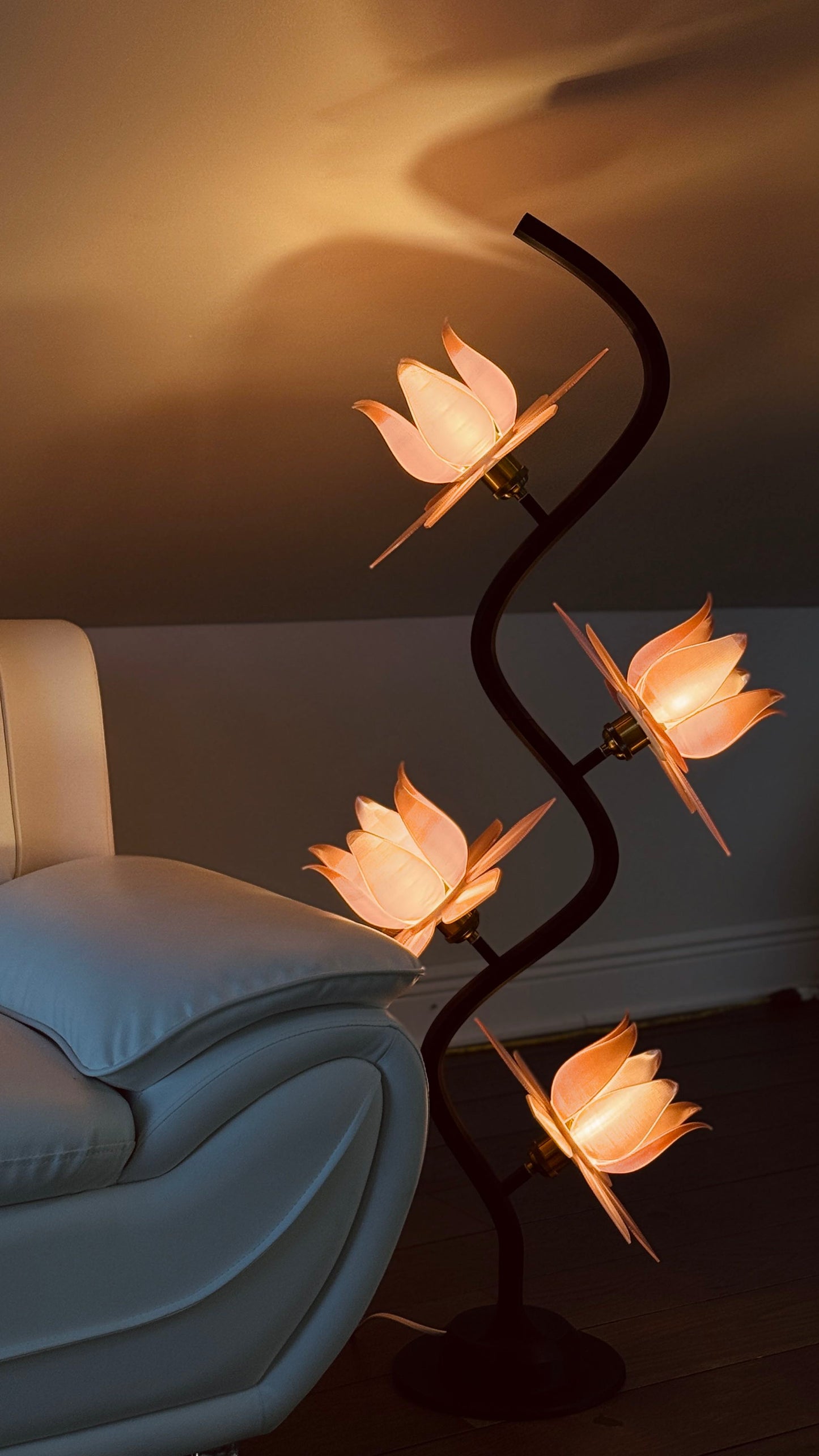 Six Lotus Collection - Lotus Lamp